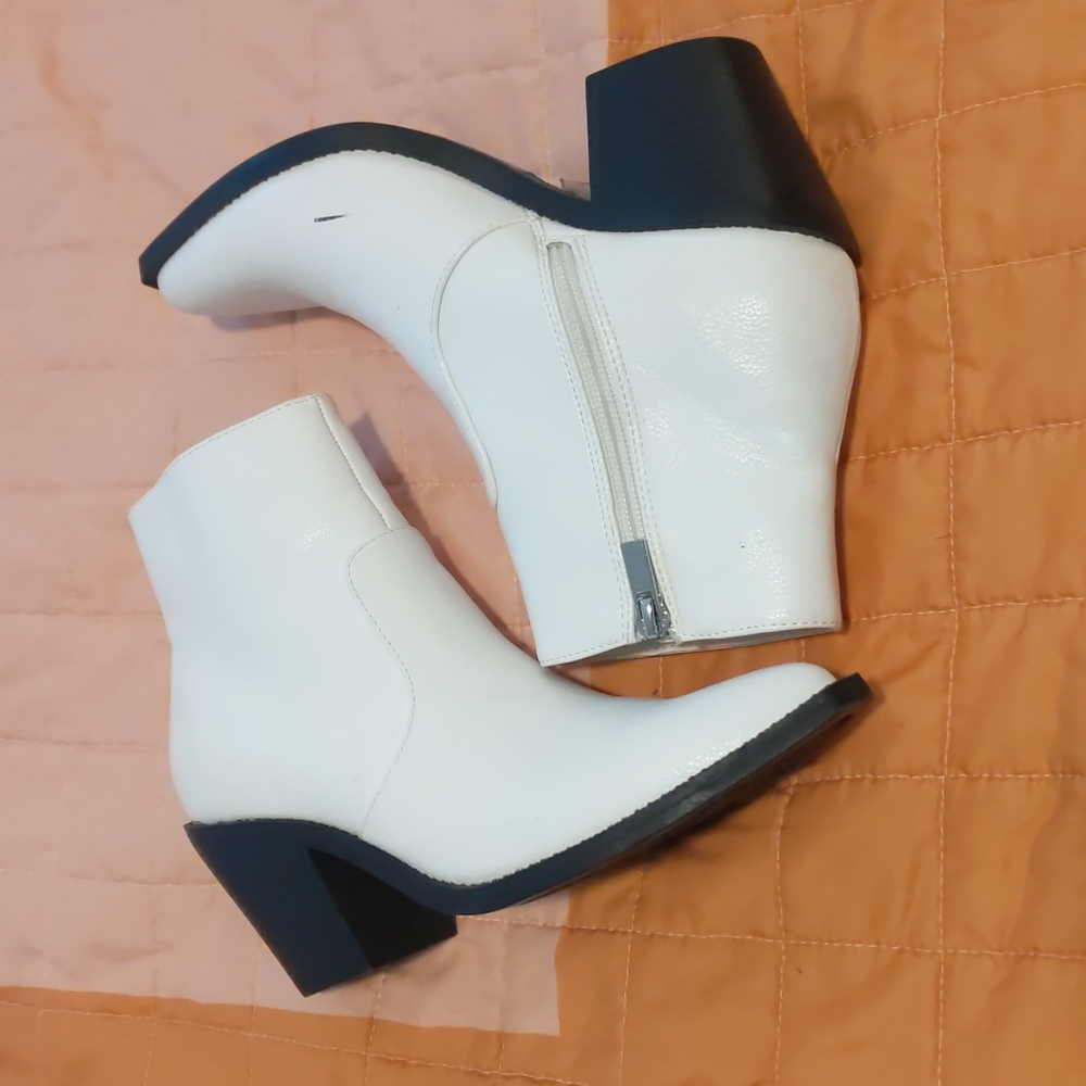 Ankle booties
